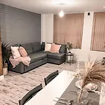 Modern Apartment, Short Or Long Term Rental, Relocation & Business,Leicester City Centre